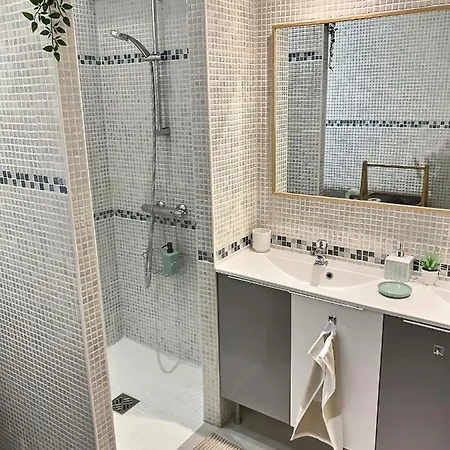 Un Cocon Pour 2 Ou 4 - -jacuzzi - Netflix - Tram A 아파트 Mérignac